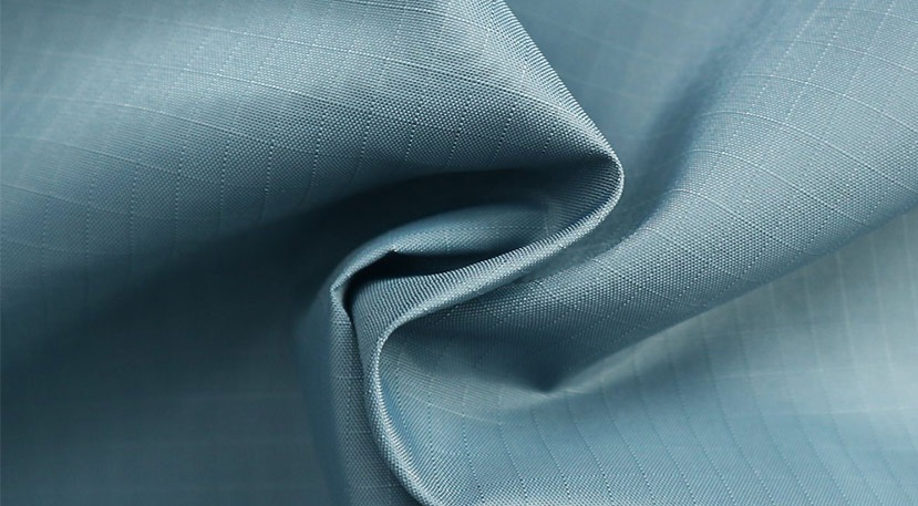 پارچه نایلونی آبی رنگ و پارچه شناسی 