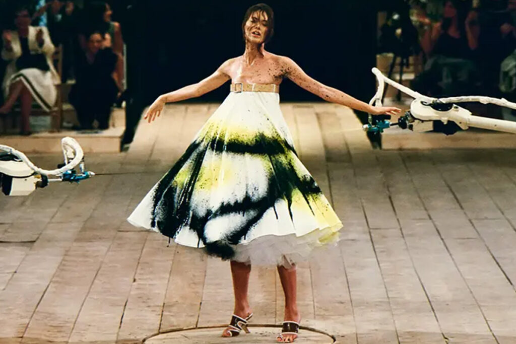 لوک 75 کالکشن READY-TO-WEAR بهار 1999 Alexander McQueen
