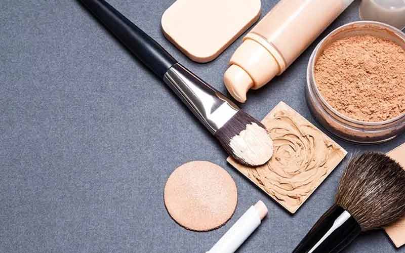 ابزار مناسب برای کانتورینگ صورت چیست