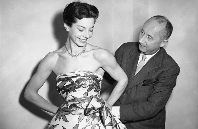 نقش کریستین دیور در تغییر لباس‌های زنان بعد از جنگ جهانی دوم